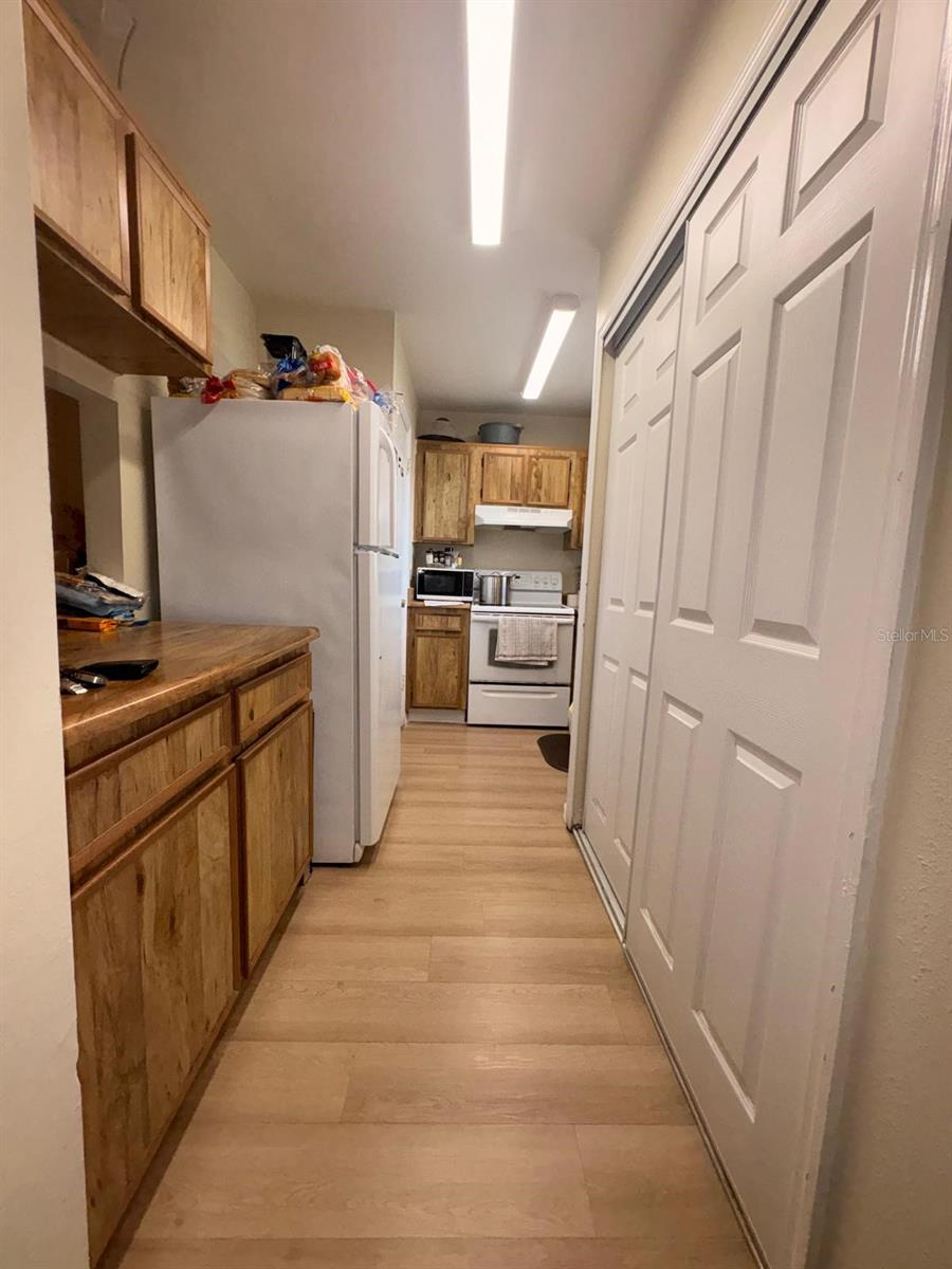 4261 Pershing Pointe Pl #5 Property Photo 8