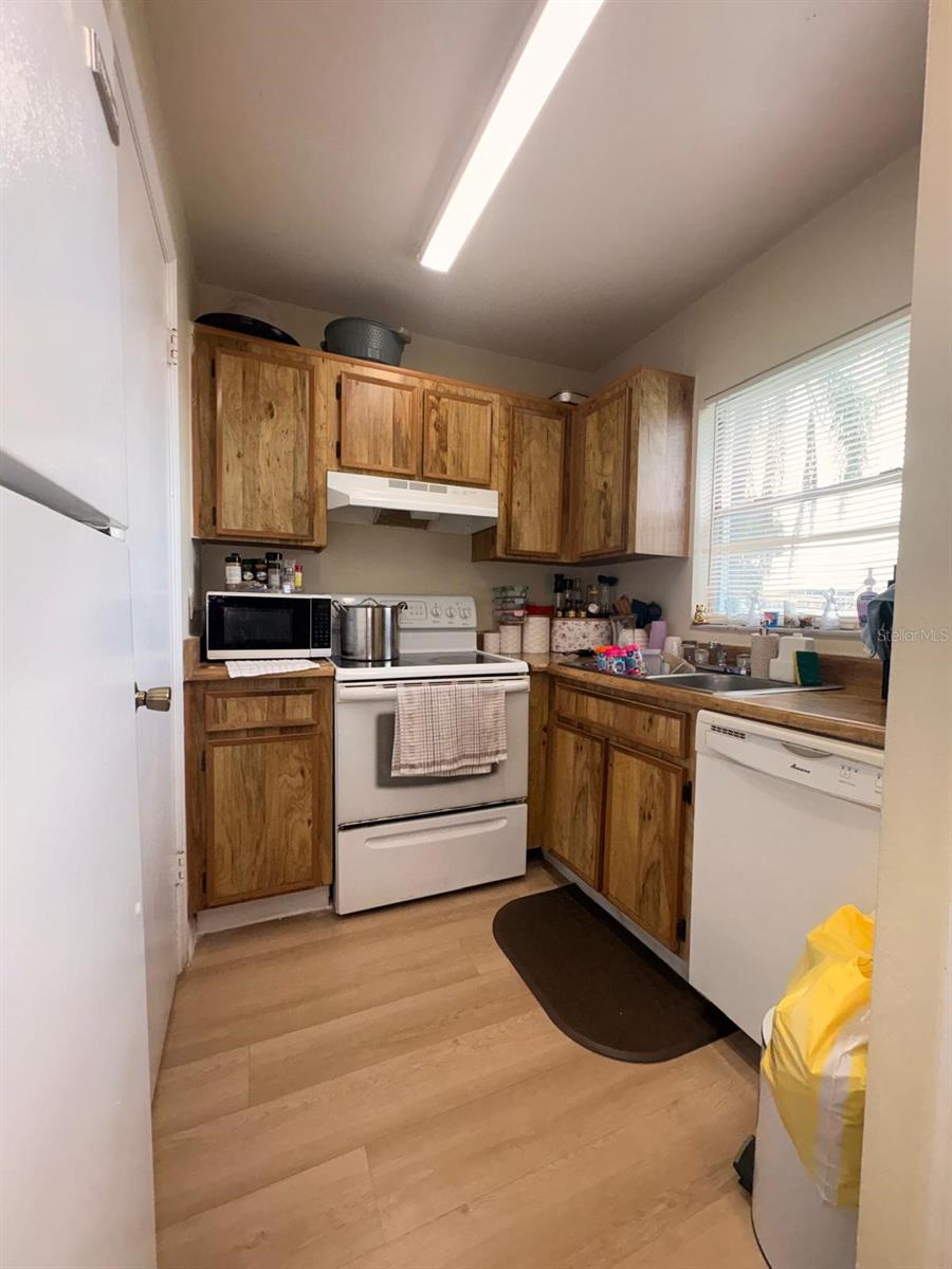 4261 Pershing Pointe Pl #5 Property Photo 9