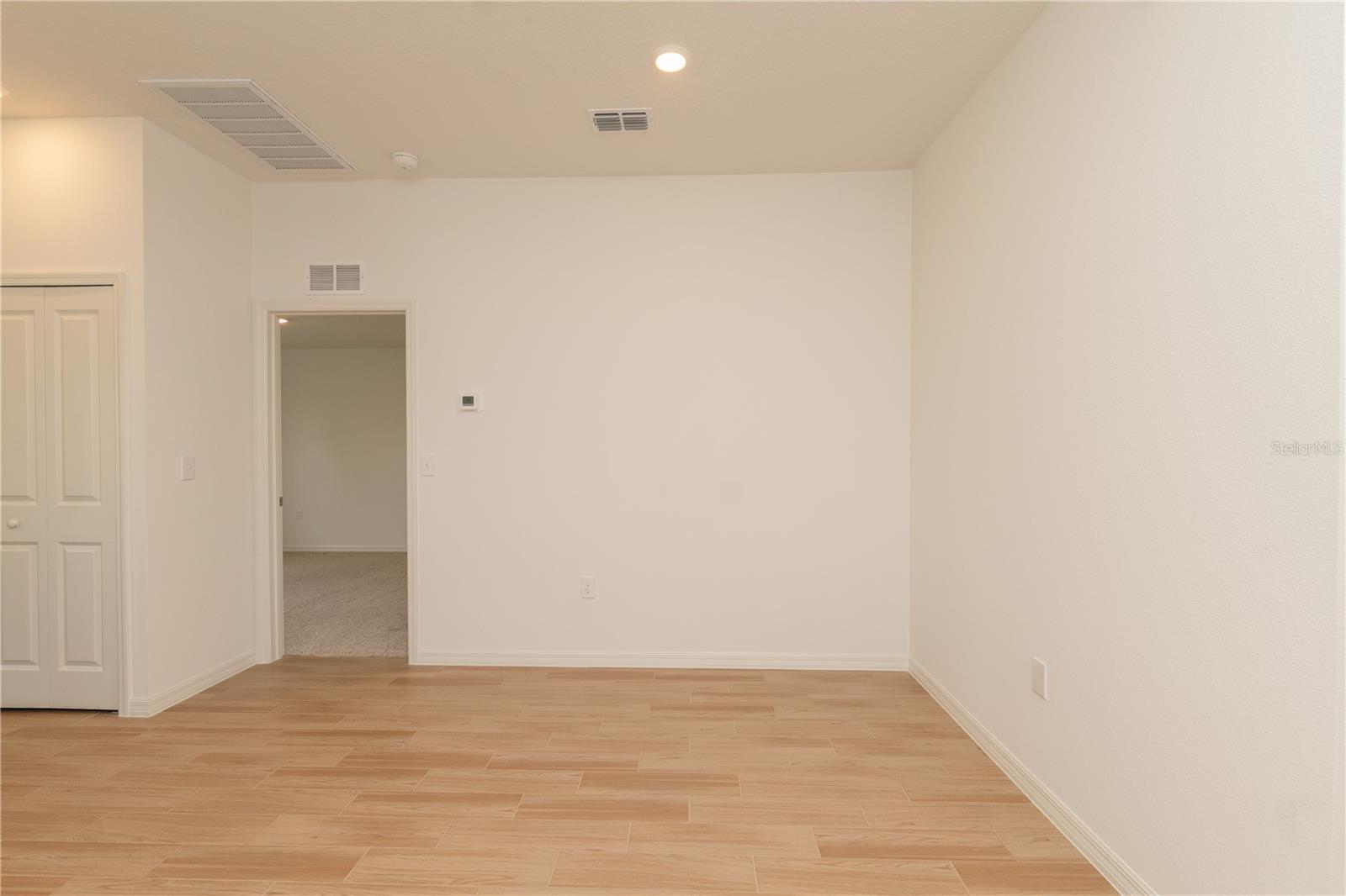 967 Lunar Ln Property Photo 8