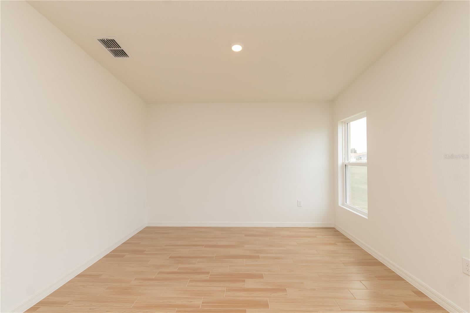 967 Lunar Ln Property Photo 14