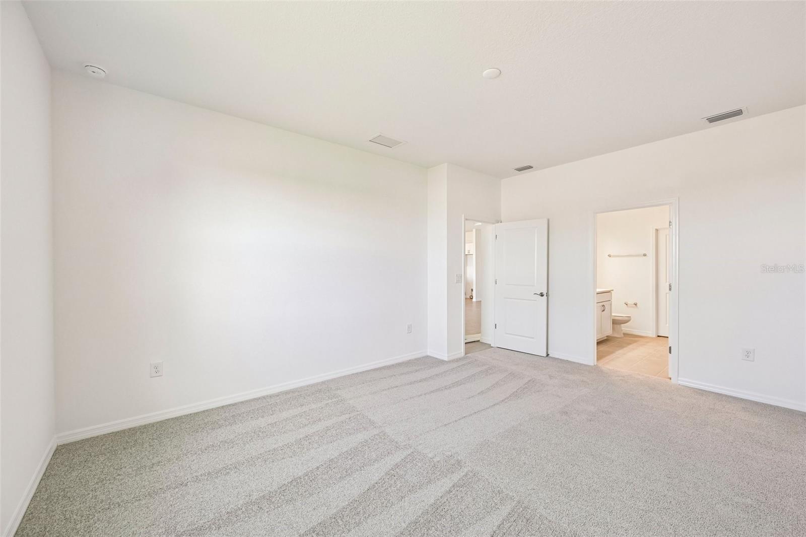 8709 Canard Cv Property Photo 19
