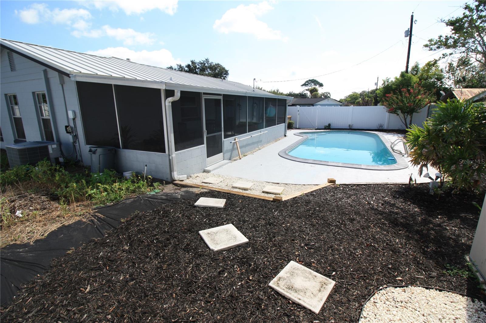 390 Lilac Rd Property Photo 24