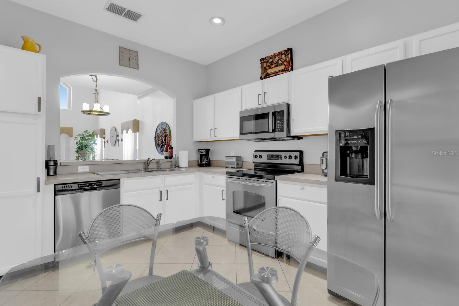 13037 Lily Pond Ct Property Photo 4