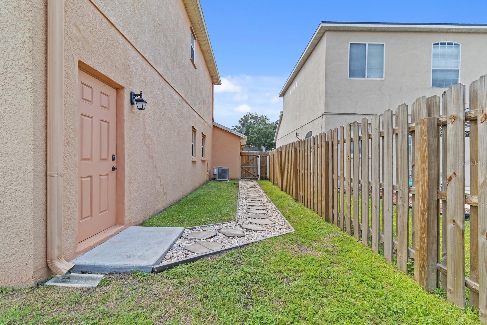 13037 Lily Pond Ct Property Photo 23