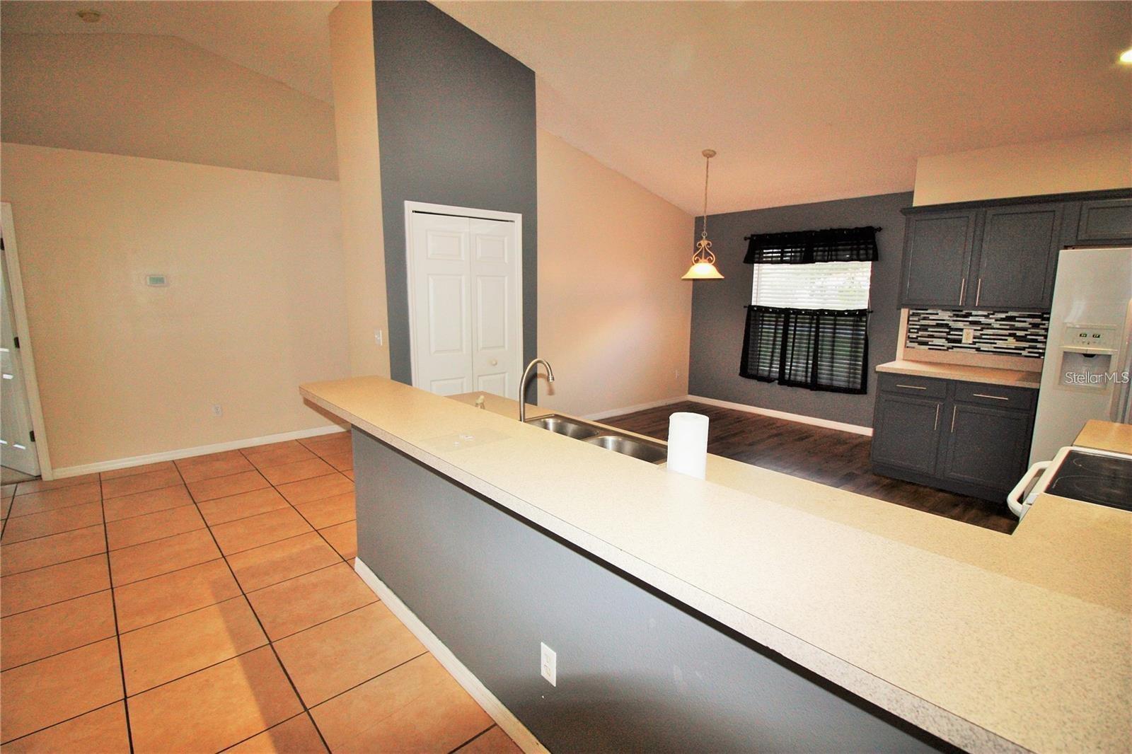 222 Churchill Ct Property Photo 5