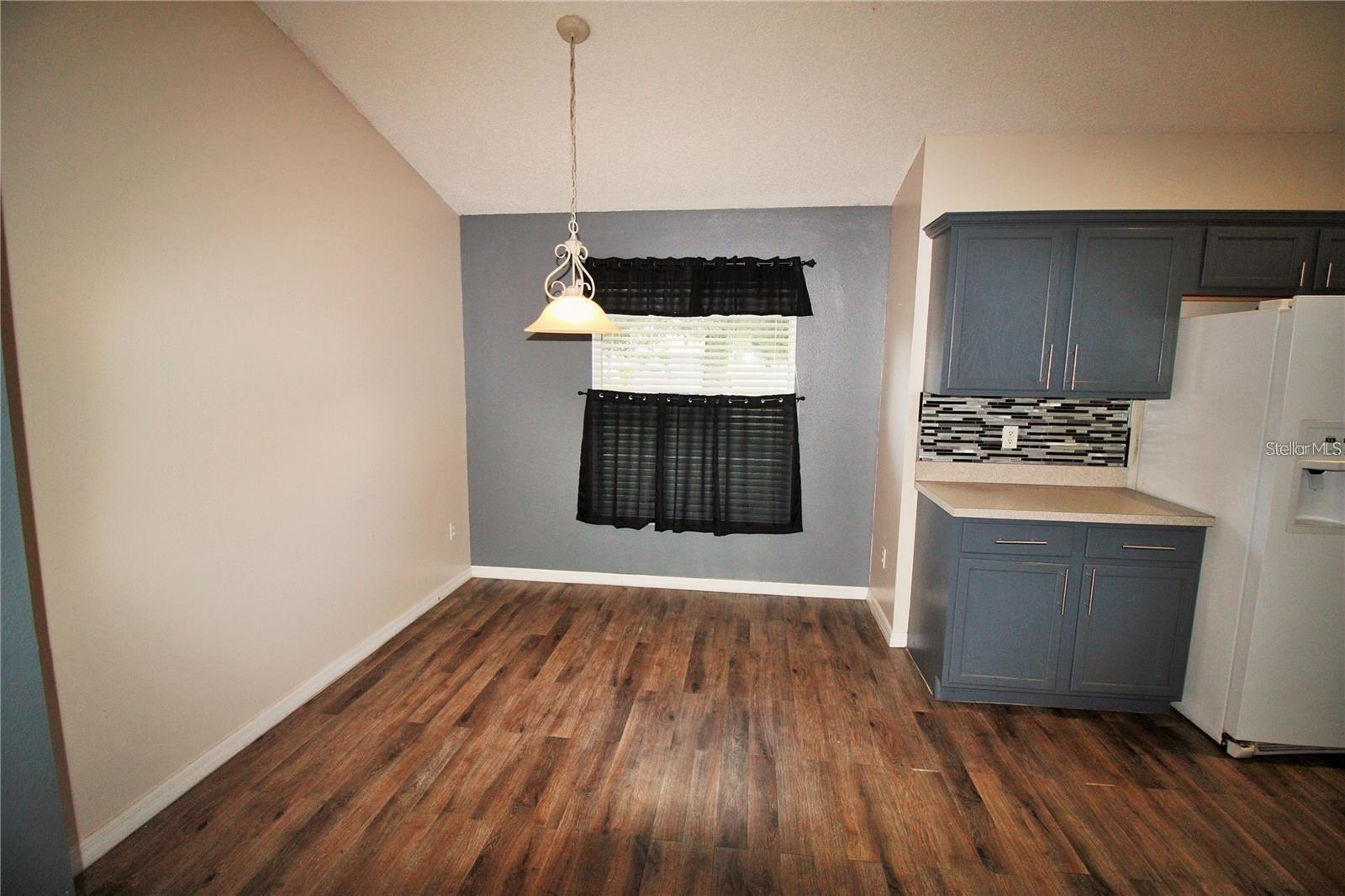222 Churchill Ct Property Photo 6