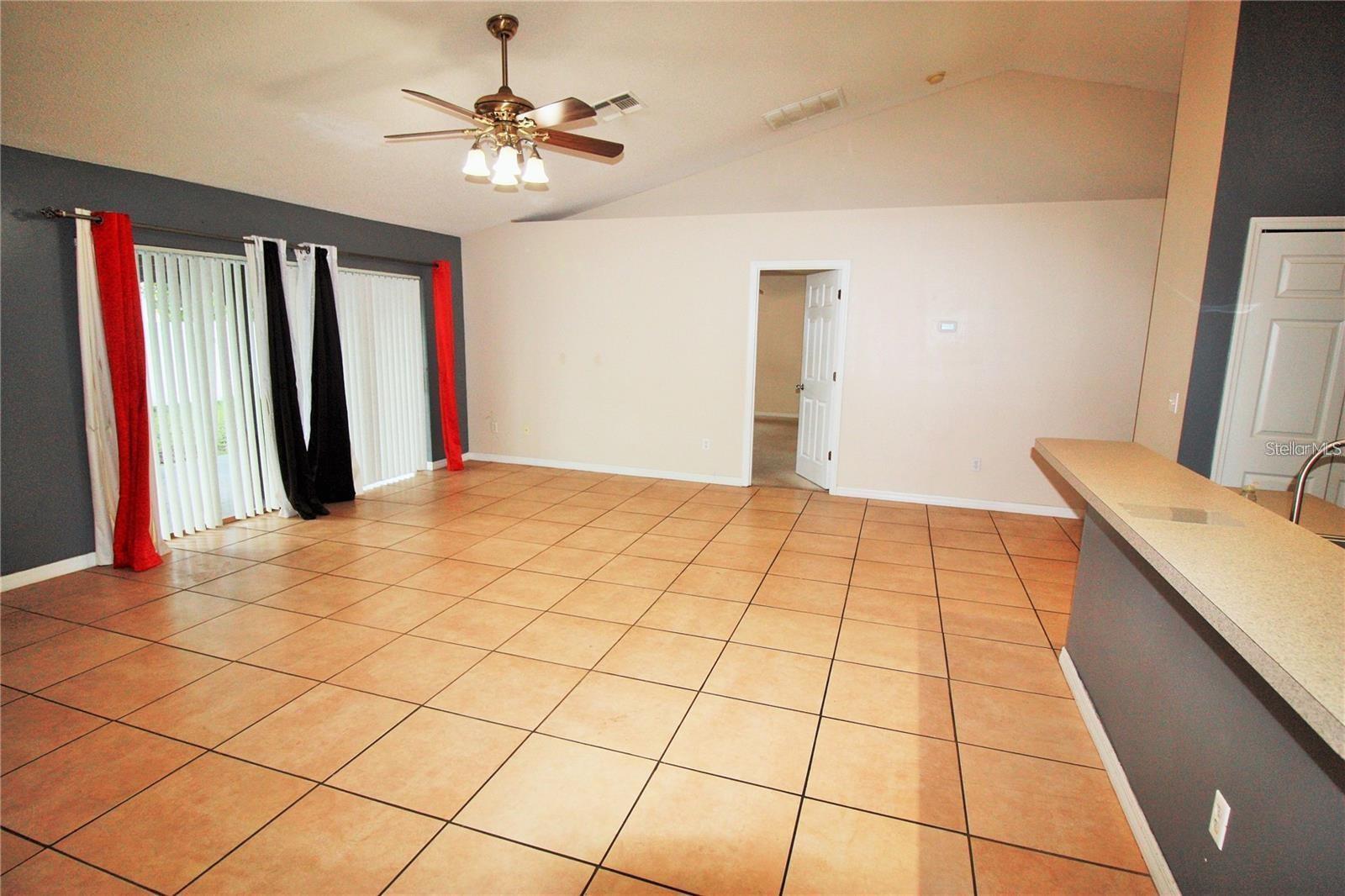 222 Churchill Ct Property Photo 8