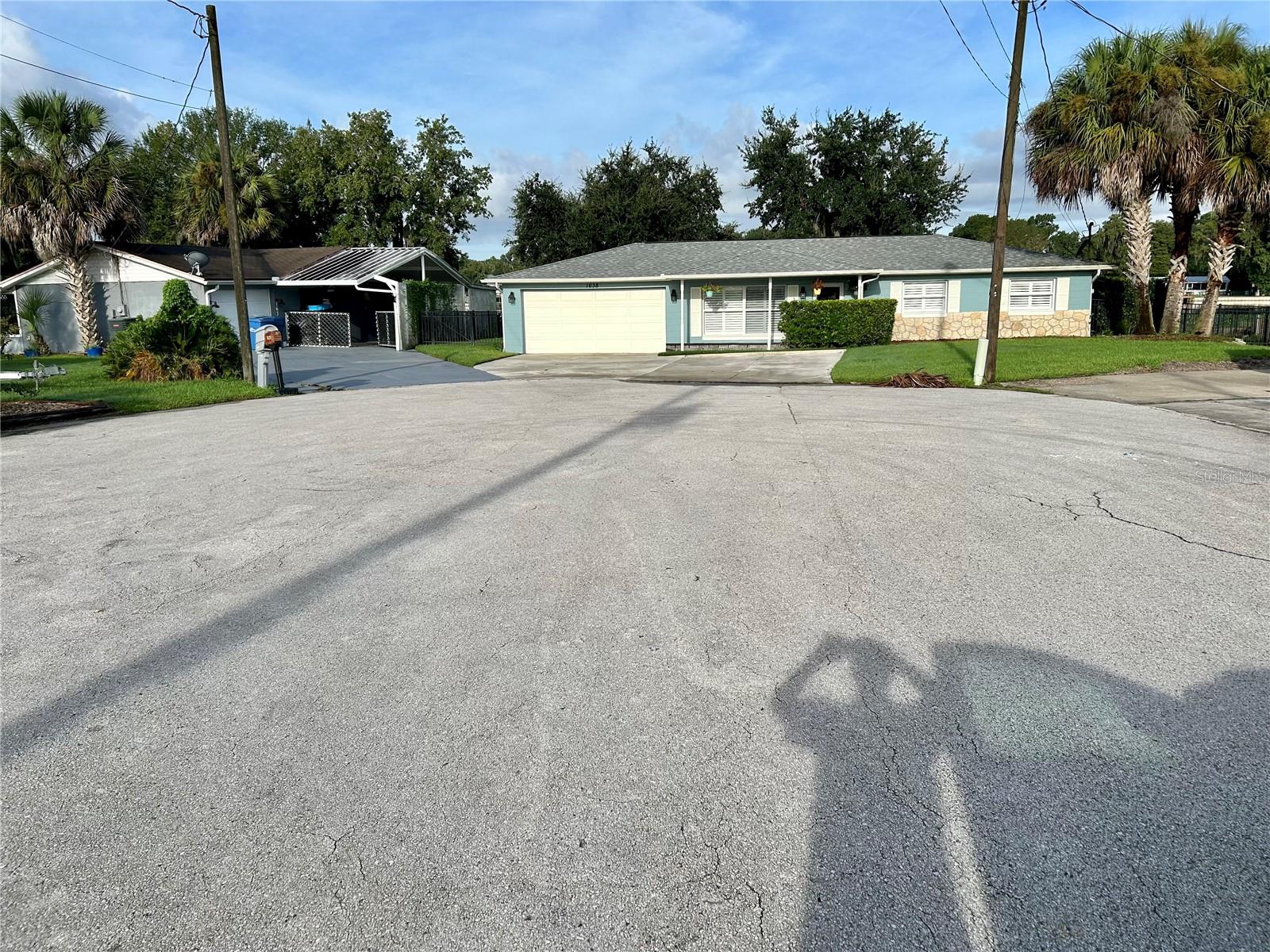 1638 PARADISE LN Property Photo 1