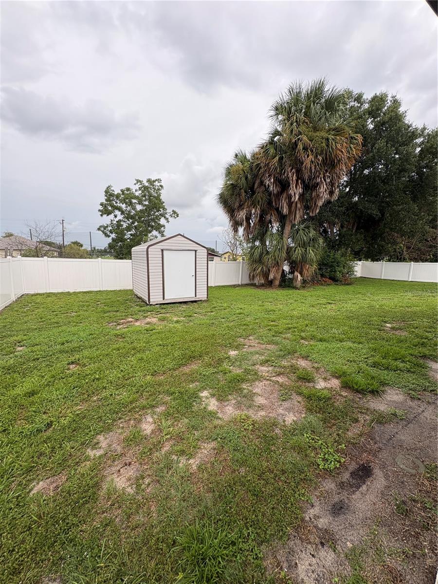 650 E Grapefruit Ave Property Photo 12