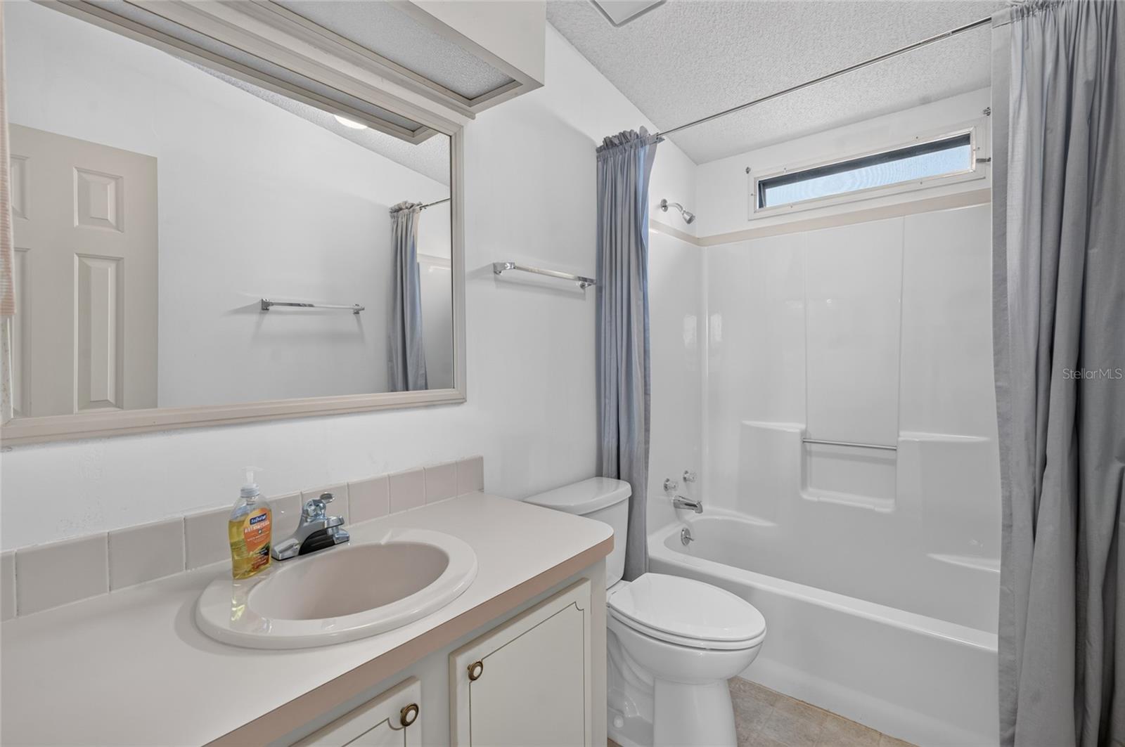 1506 Hillcrest Dr Property Photo 15