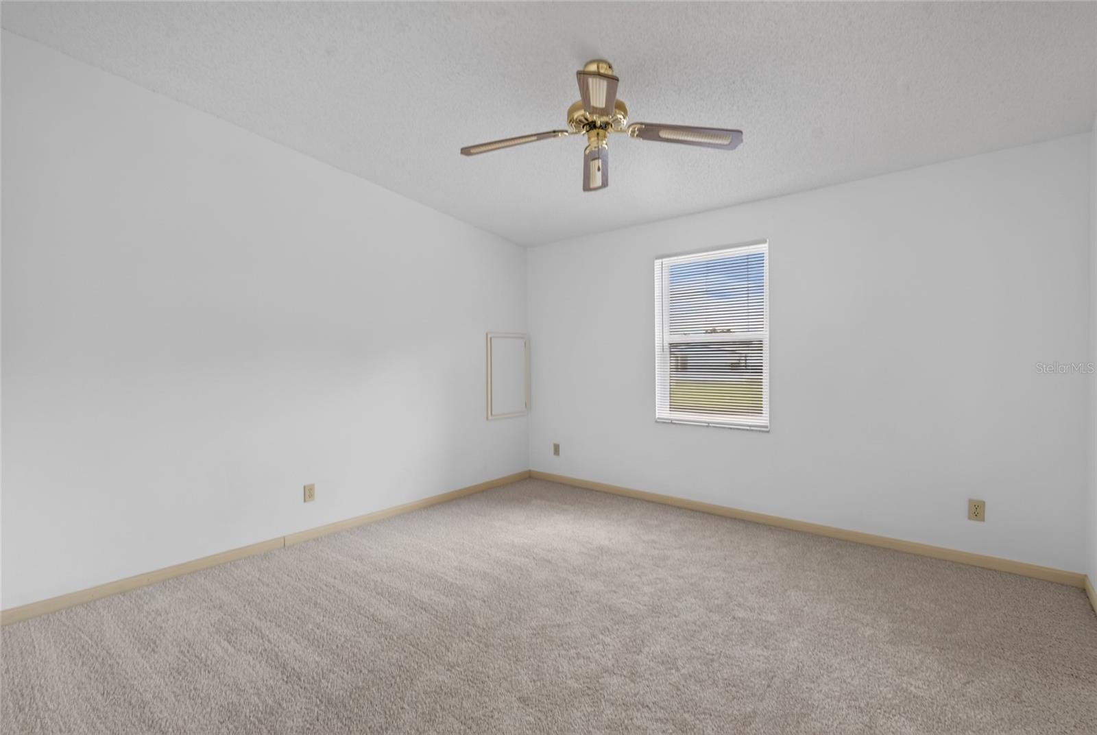1506 Hillcrest Dr Property Photo 16