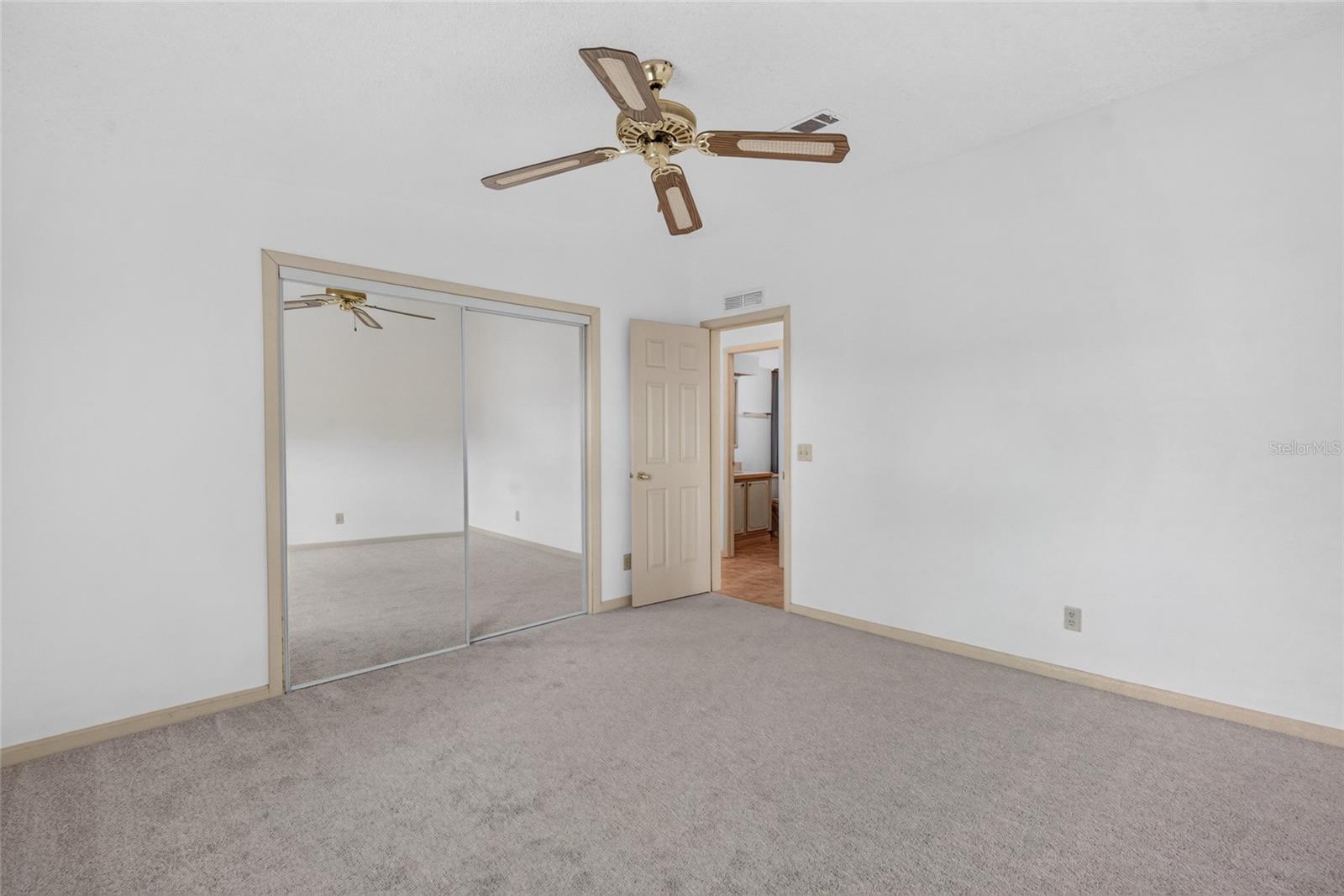 1506 Hillcrest Dr Property Photo 17