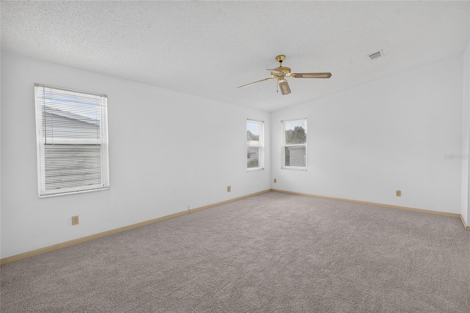 1506 Hillcrest Dr Property Photo 18