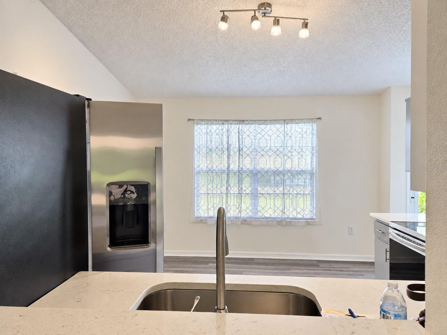 2581 Albury Ave Property Photo 4