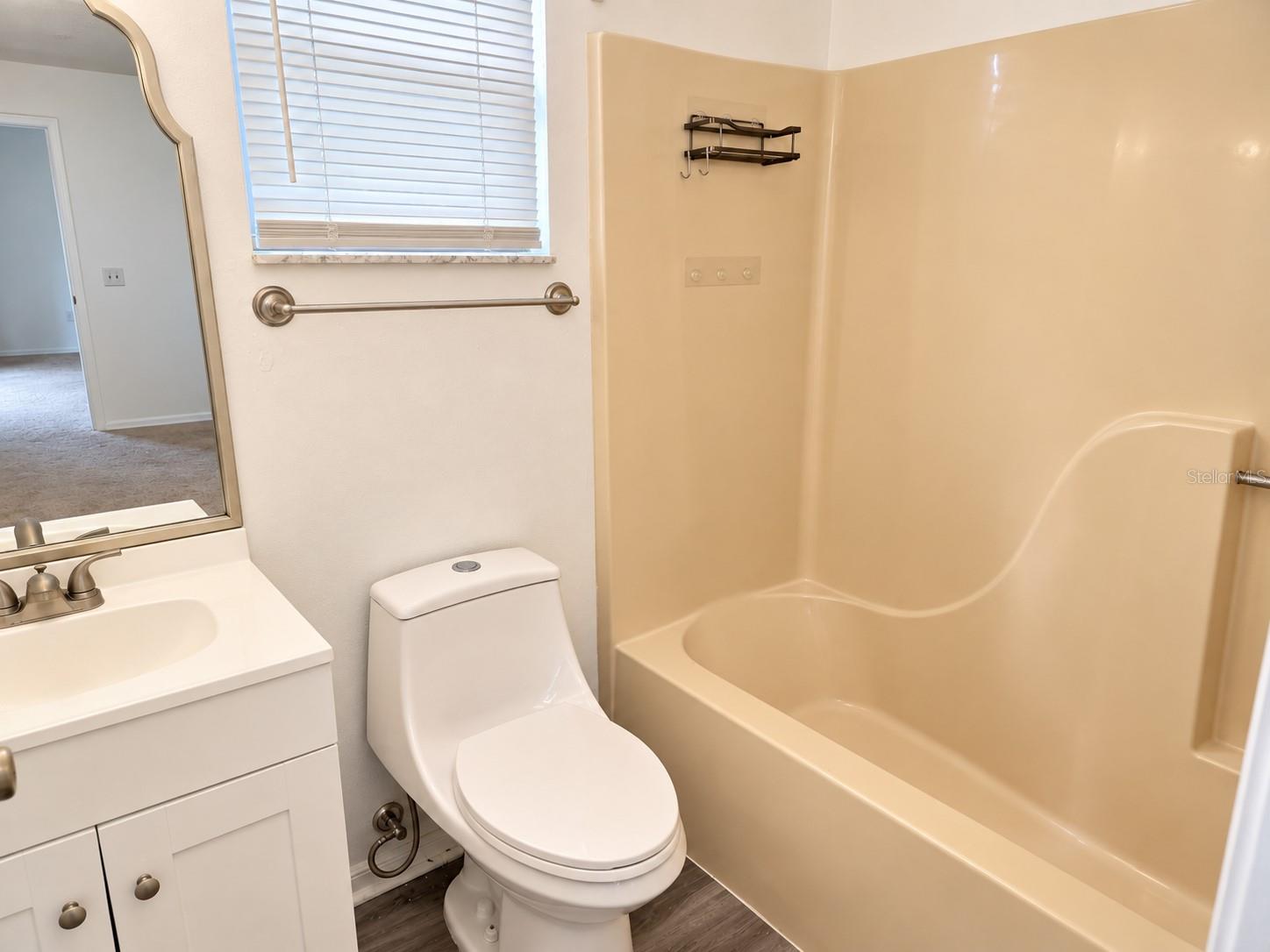 2581 Albury Ave Property Photo 6
