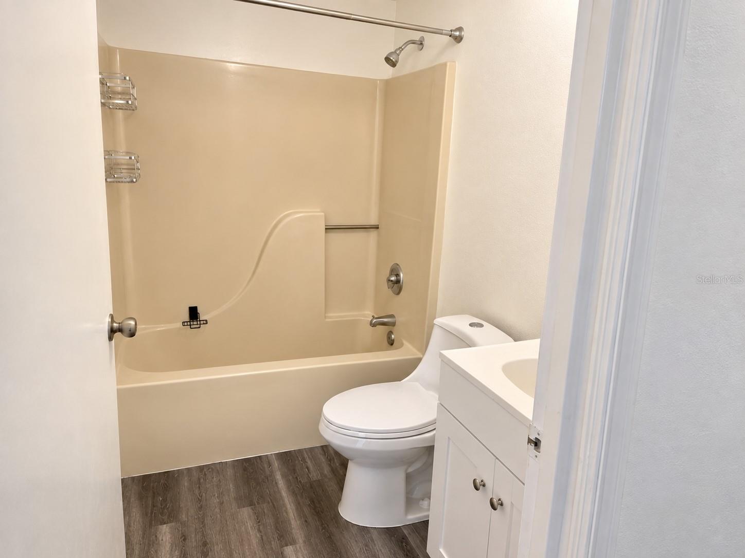 2581 Albury Ave Property Photo 9