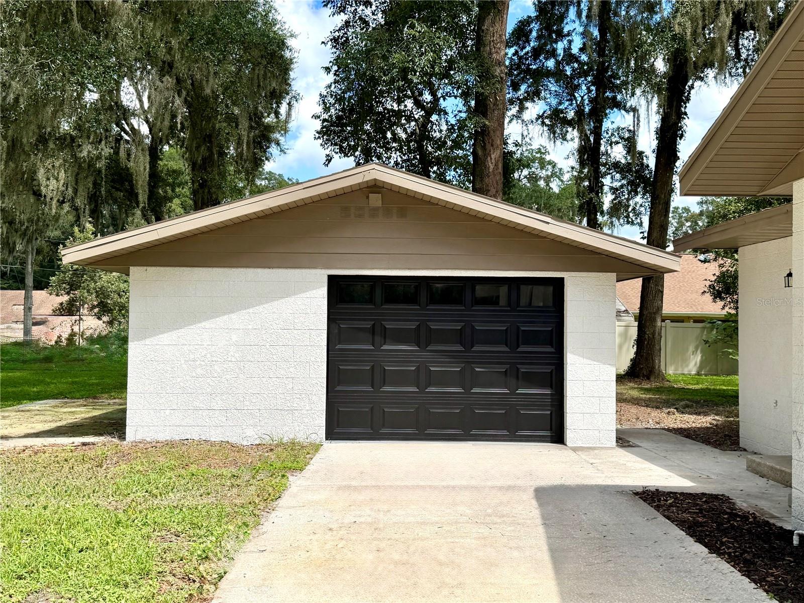 5203 Nw 61st Ln Property Photo 18