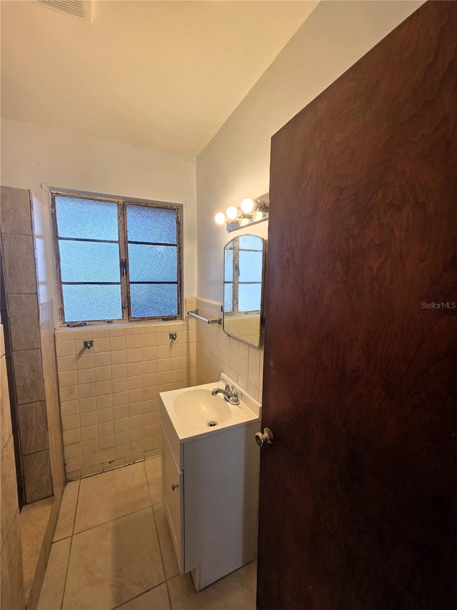 617 W Howry Ave Property Photo 10