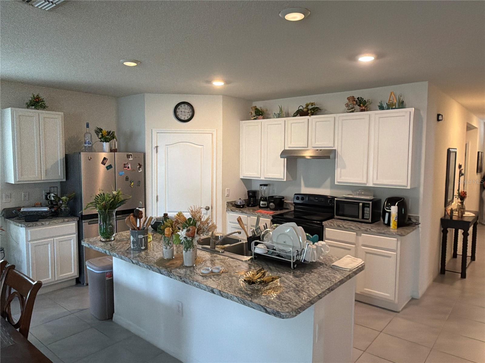 406 Jacks Way Property Photo 4