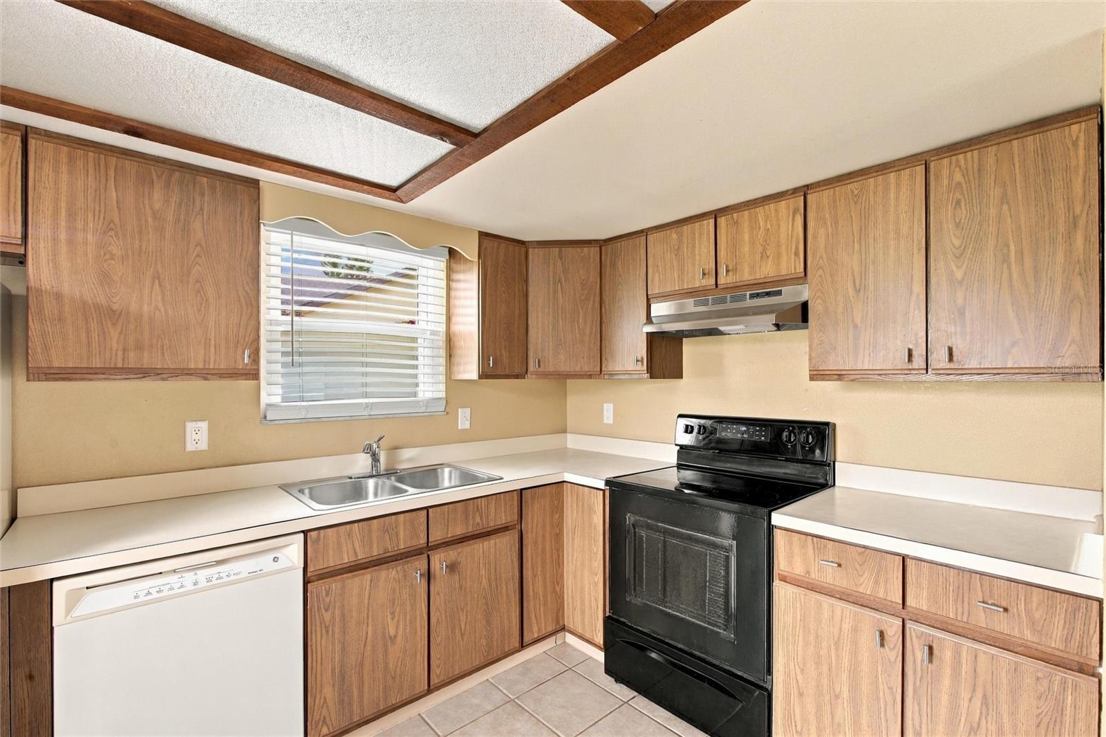 5522 82nd Avenue Dr E Property Photo 8
