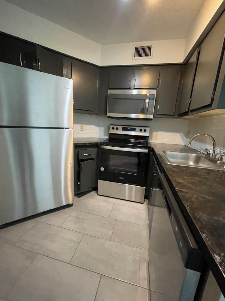 3927 Atrium Dr #u3 Property Photo 3