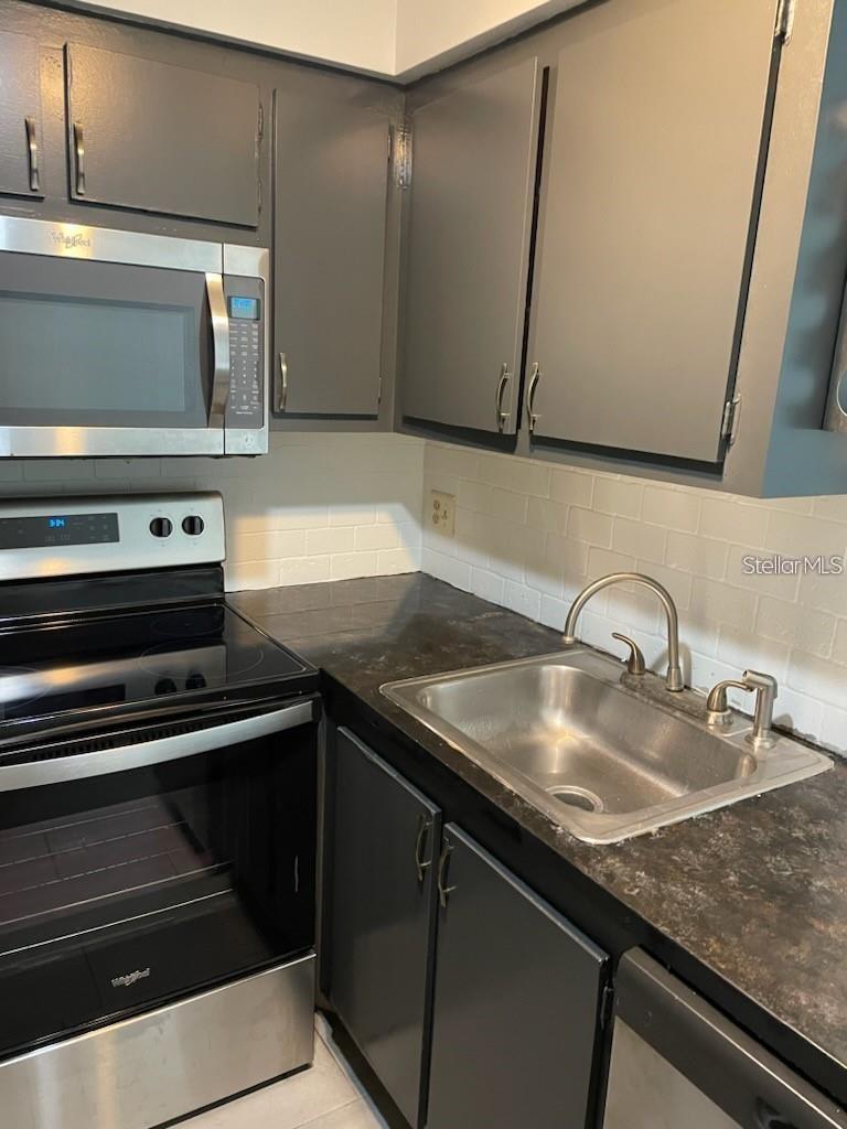3927 Atrium Dr #u3 Property Photo 4