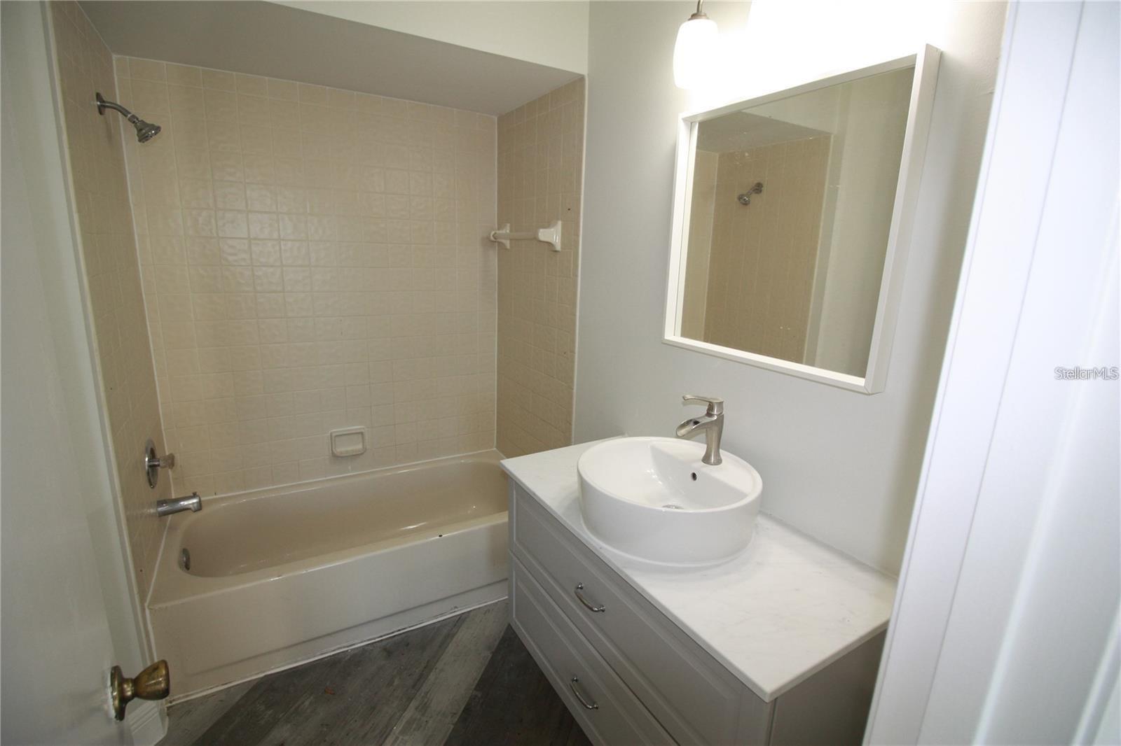 3927 Atrium Dr #u3 Property Photo 9