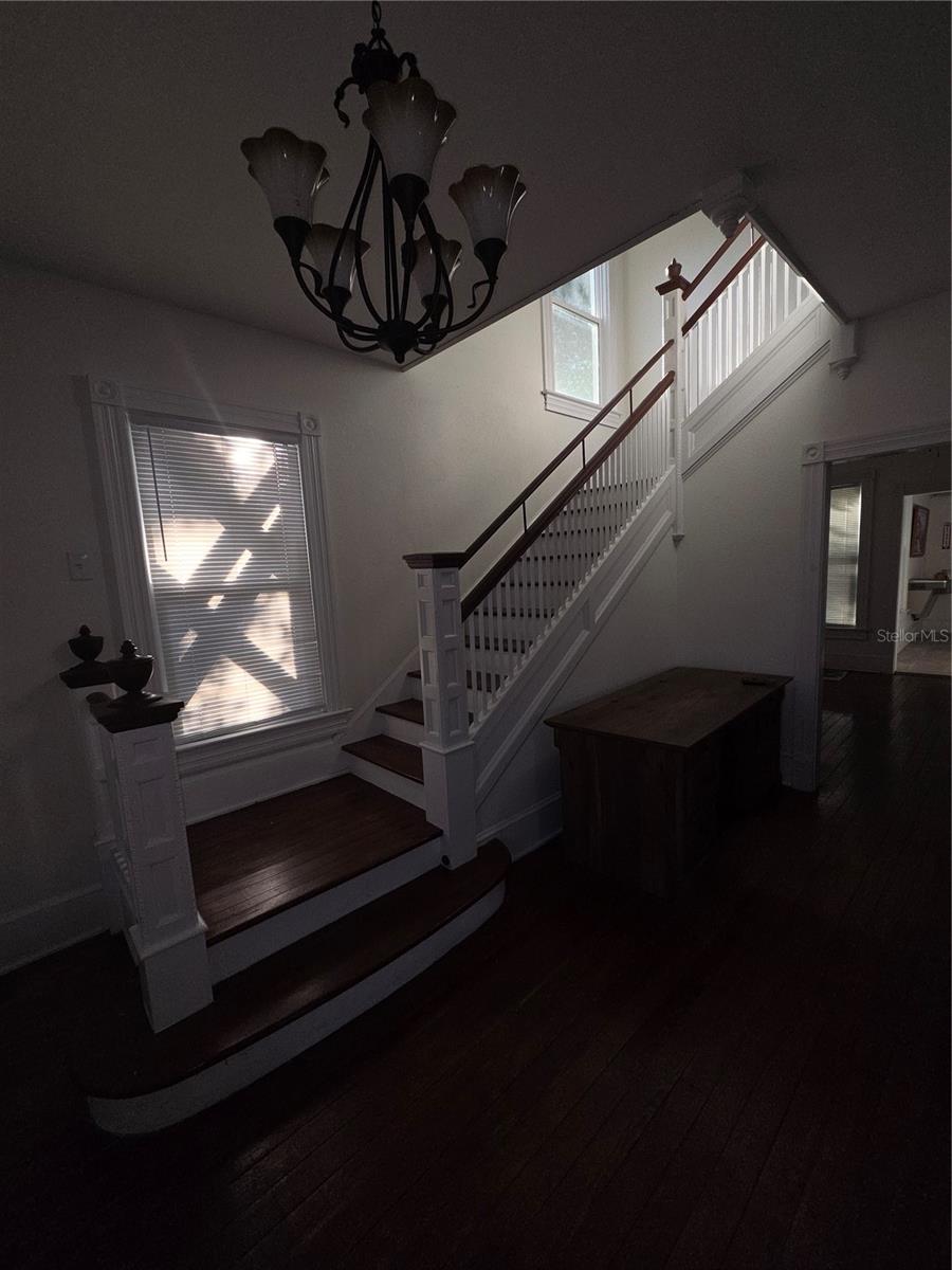 331 W New York Ave Property Photo 28