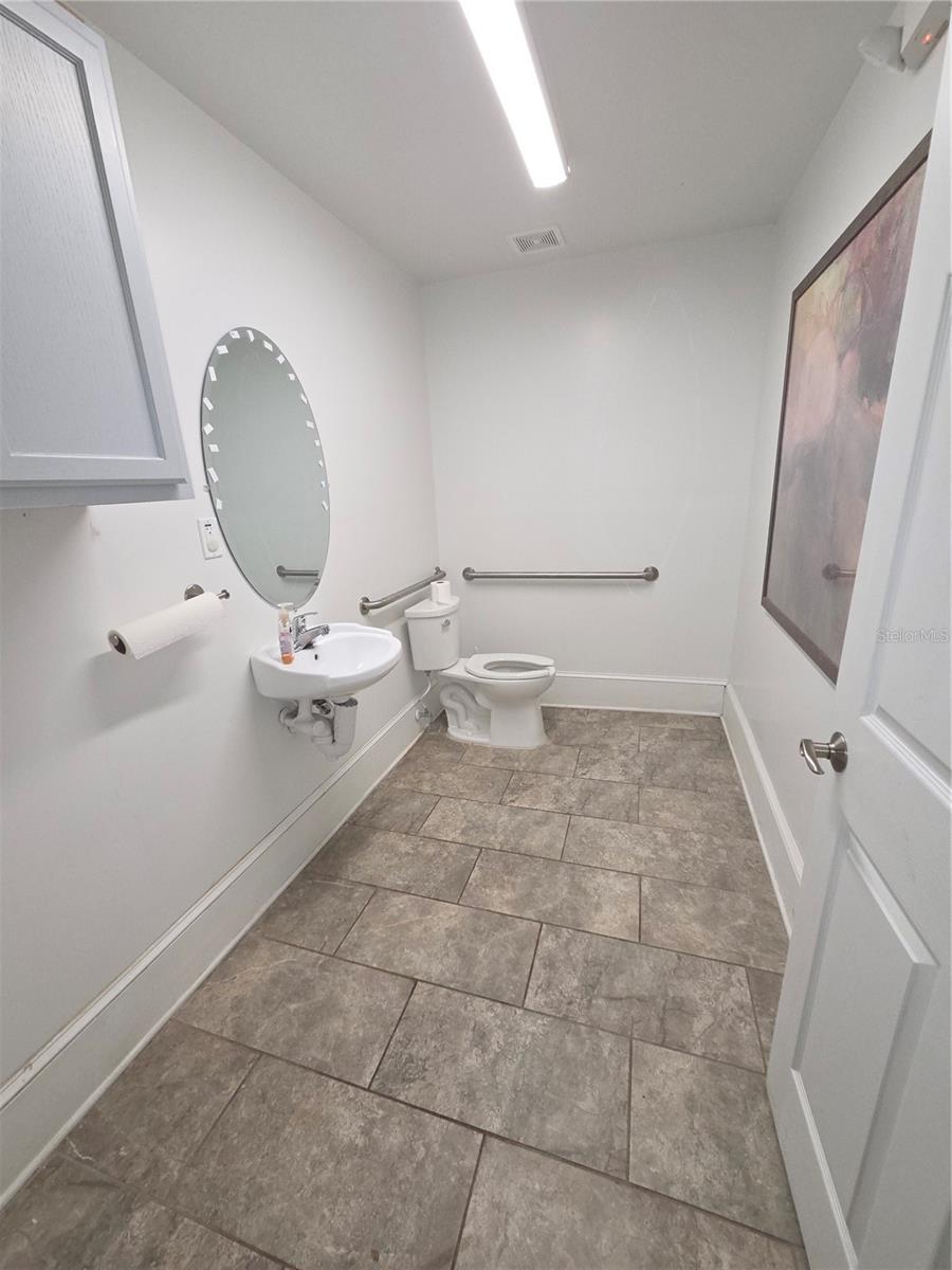 331 W New York Ave Property Photo 34
