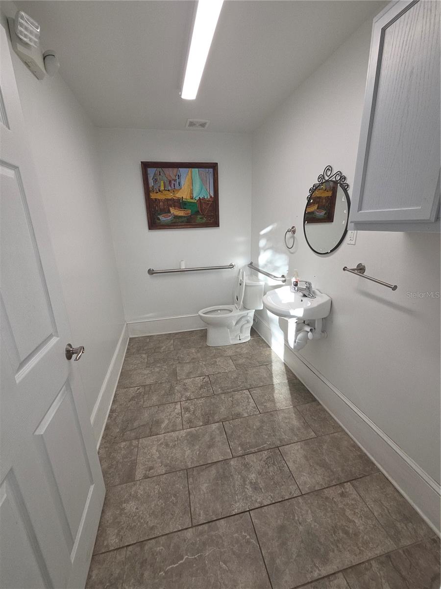 331 W New York Ave Property Photo 35