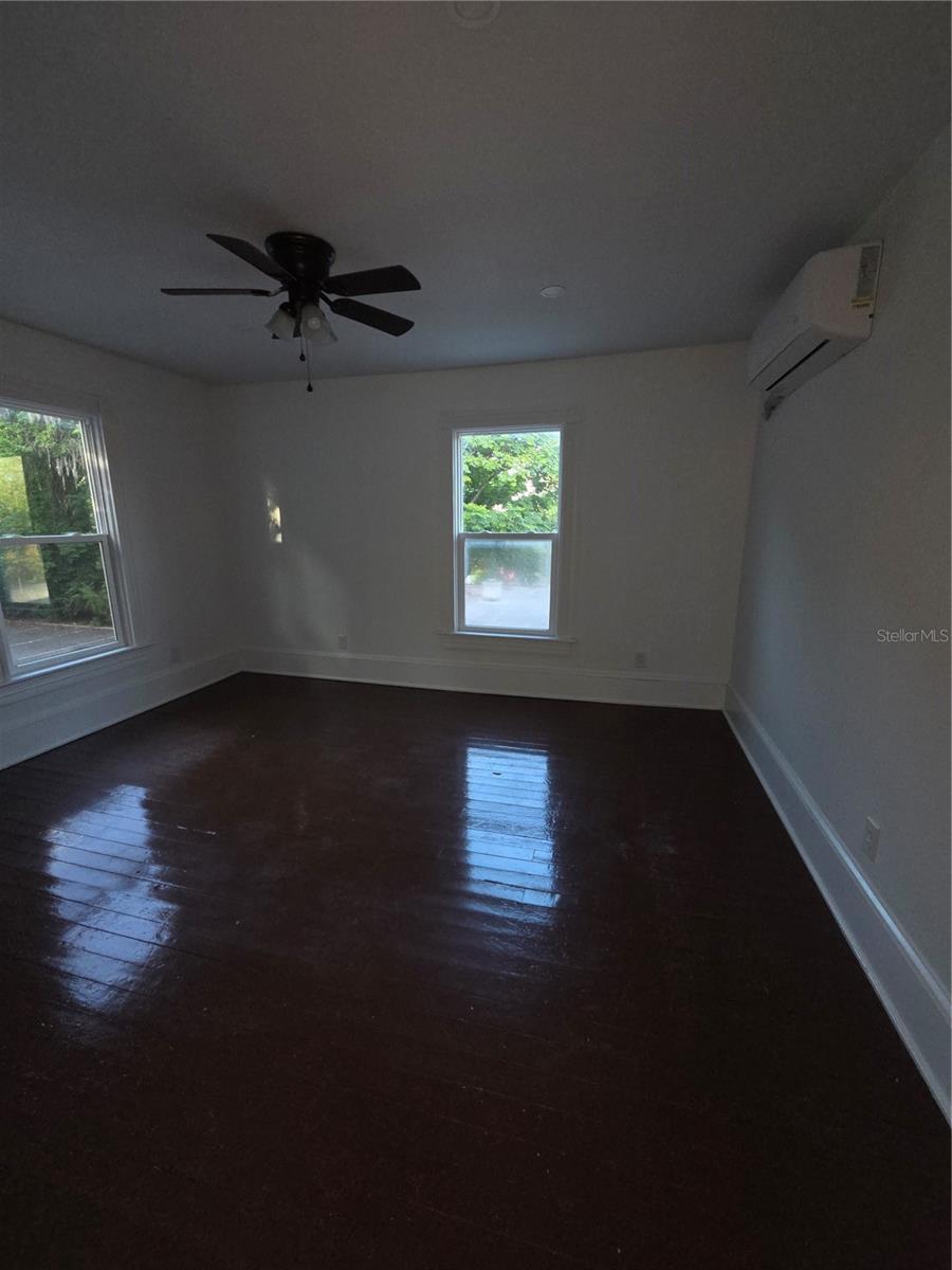 331 W New York Ave Property Photo 40