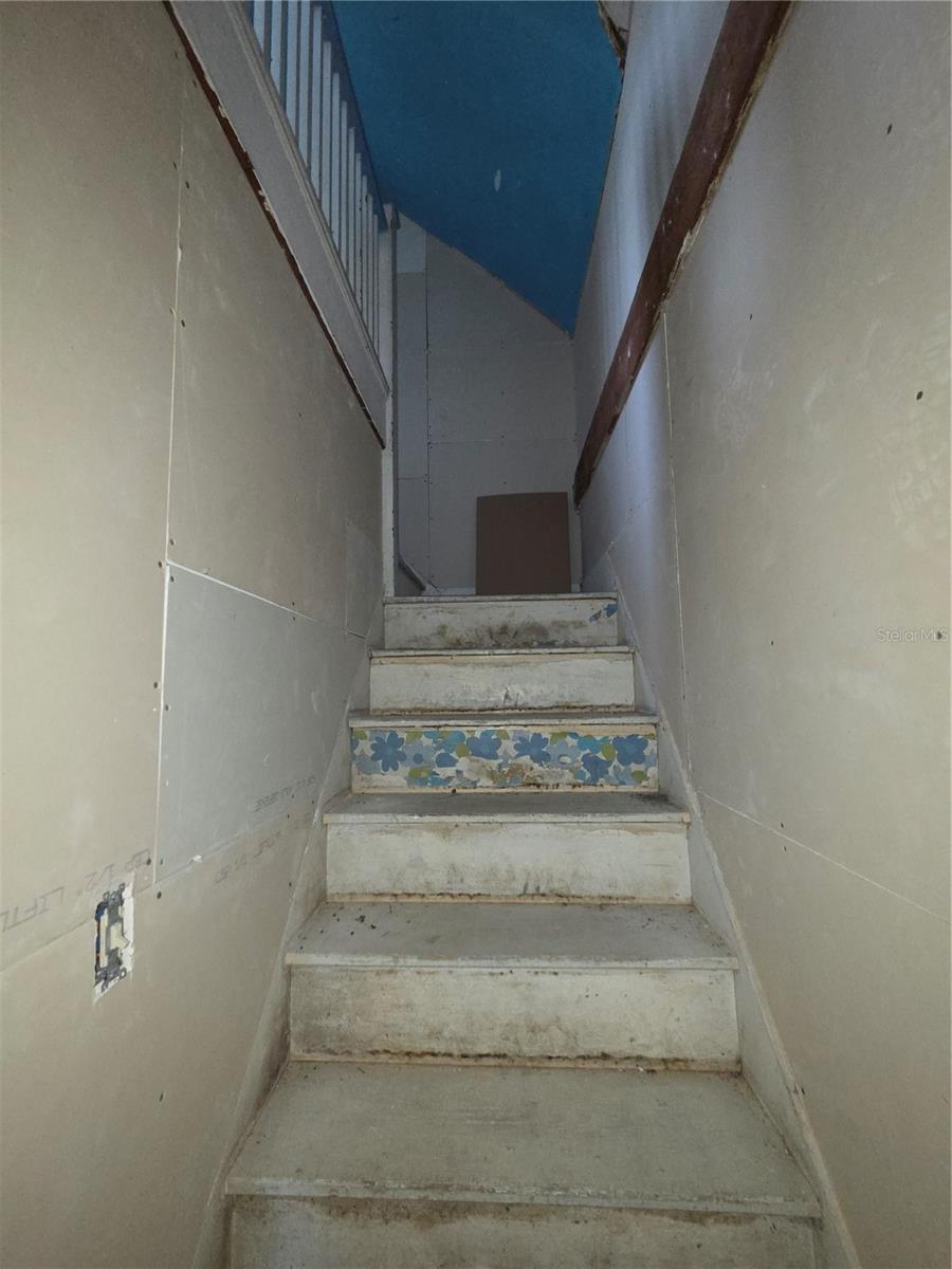 331 W New York Ave Property Photo 44