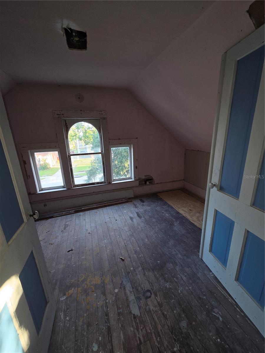 331 W New York Ave Property Photo 47