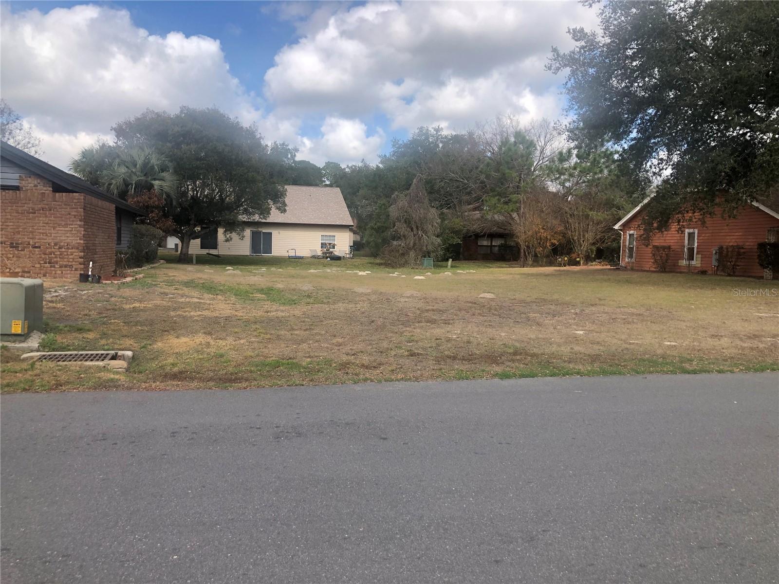 6061 BEECHWOOD DR #167 Property Photo 1