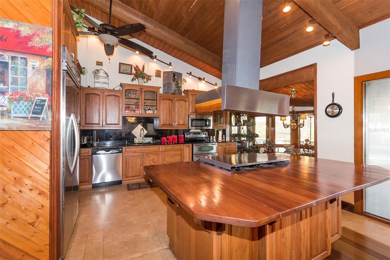 5575 Alligator Lake Rd Property Photo 10
