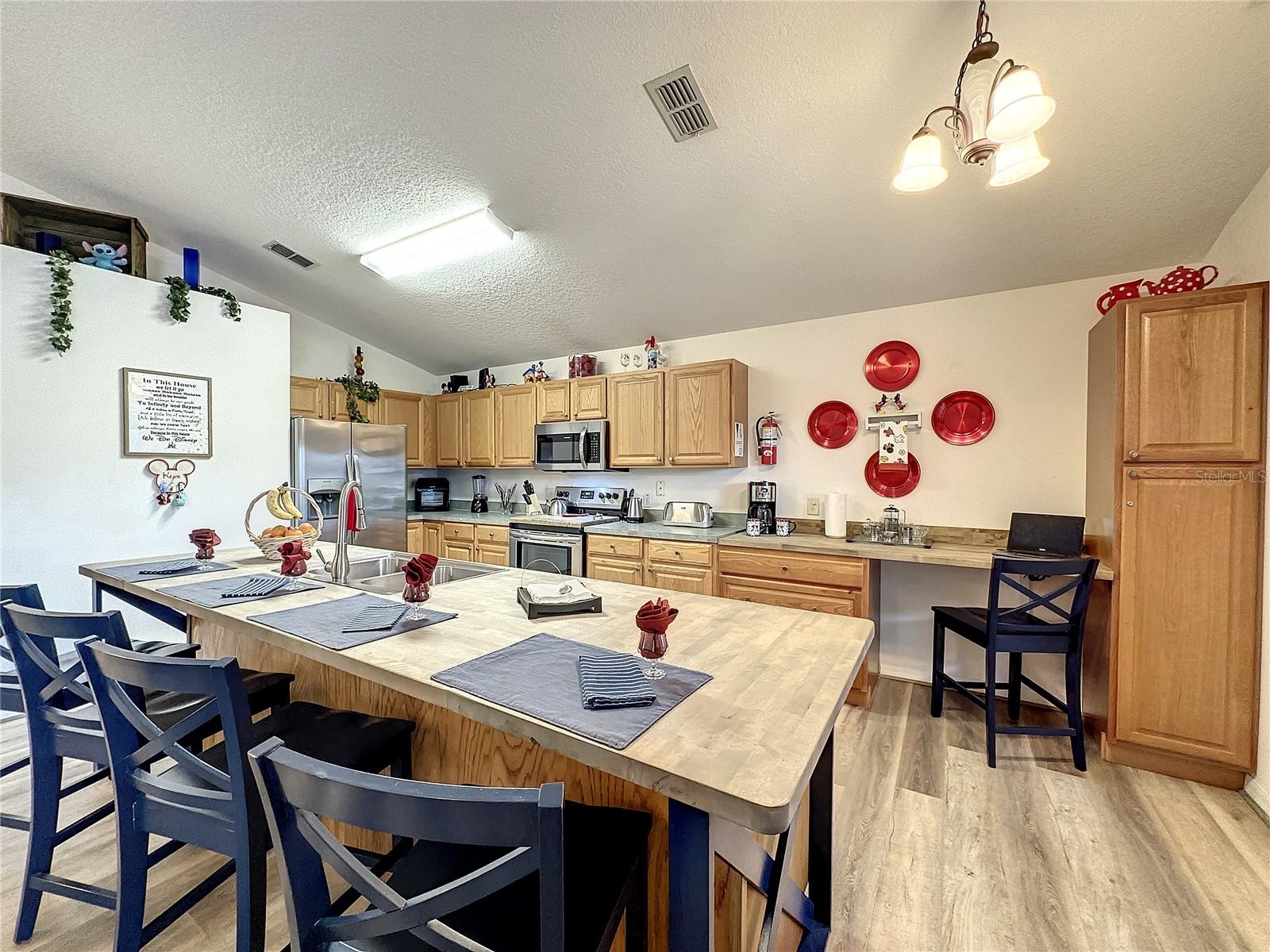 316 Kildrummy Drive Property Photo 12
