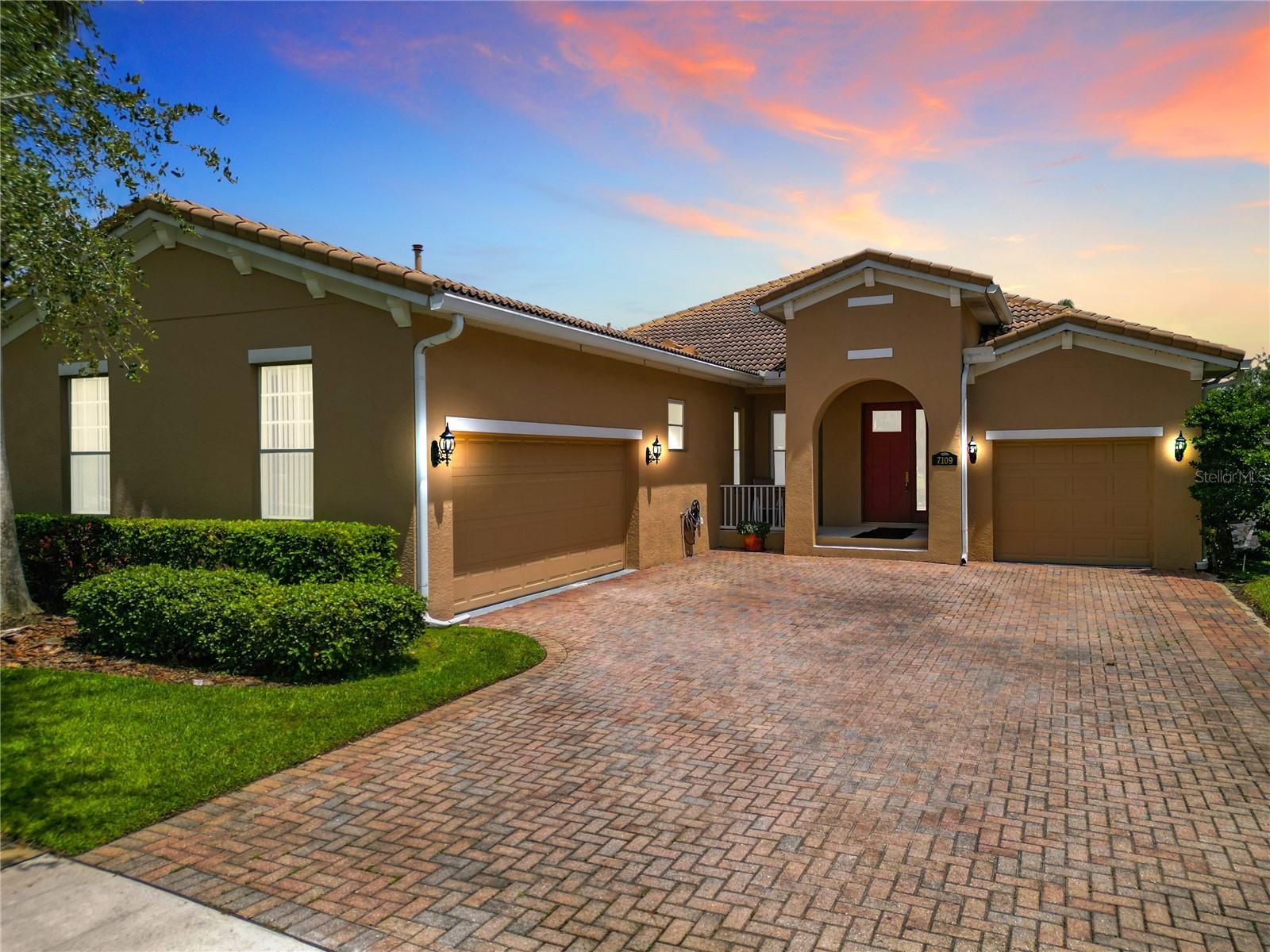 7109 BLUE INDIGO CRESCENT Property Photo 1