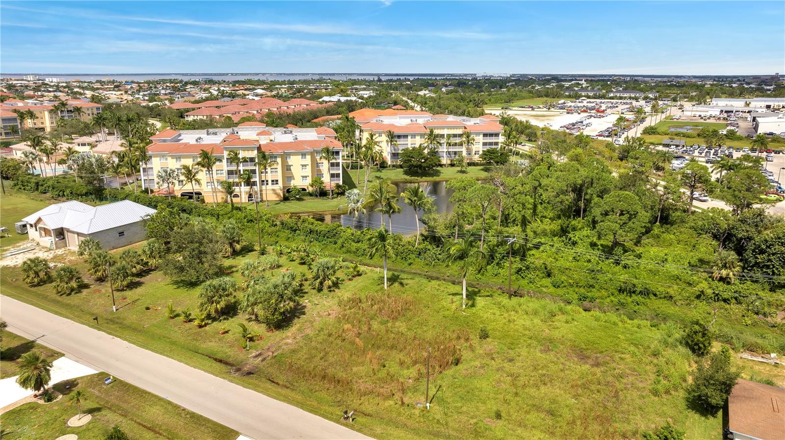 300 Pompano Ter Property Photo 4