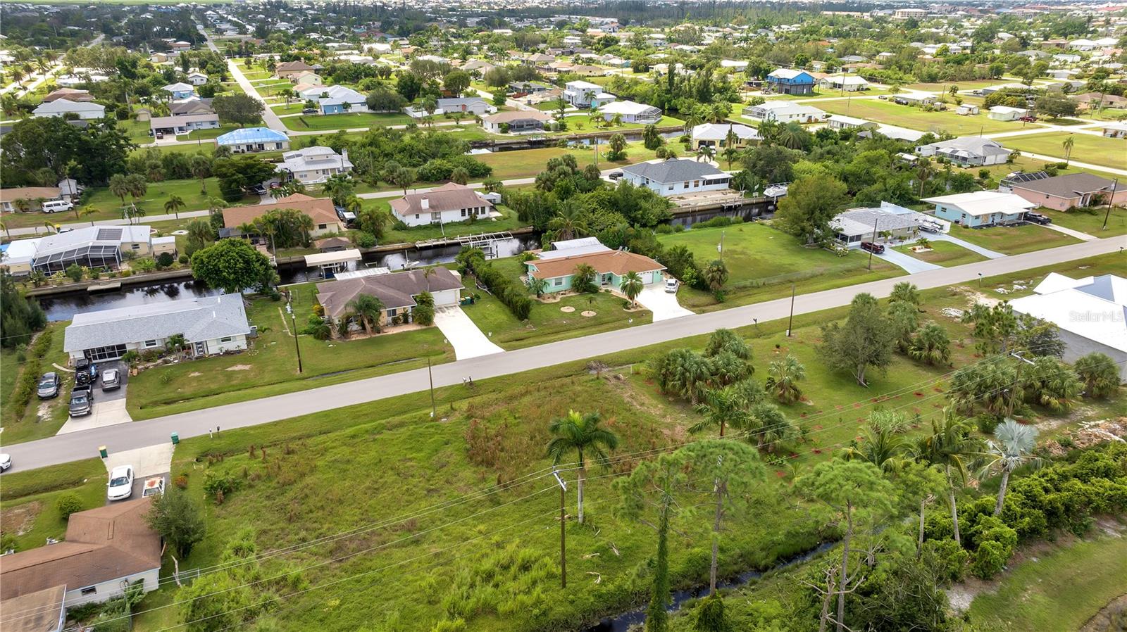 300 Pompano Ter Property Photo 5