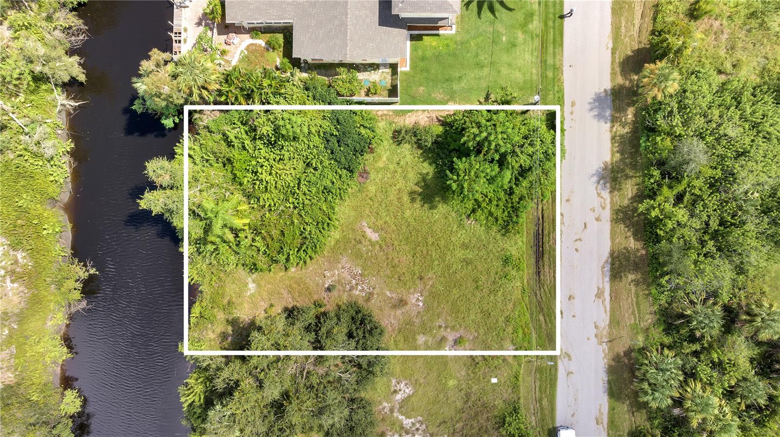 27438 San Marco Dr Property Photo 2