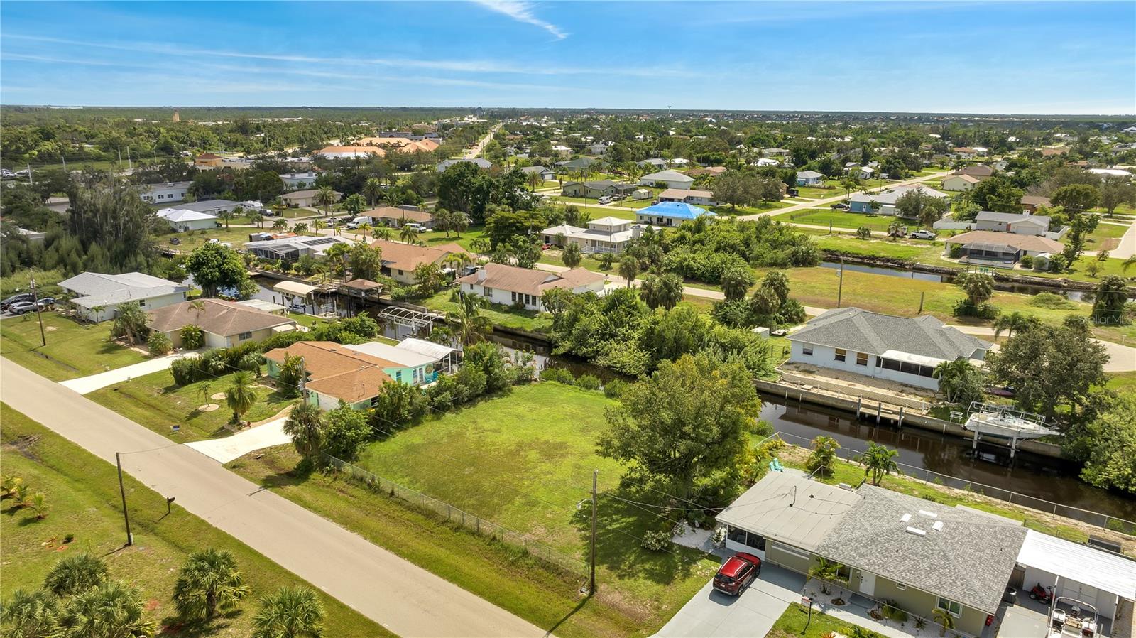 321 Pompano Ter Property Photo 6
