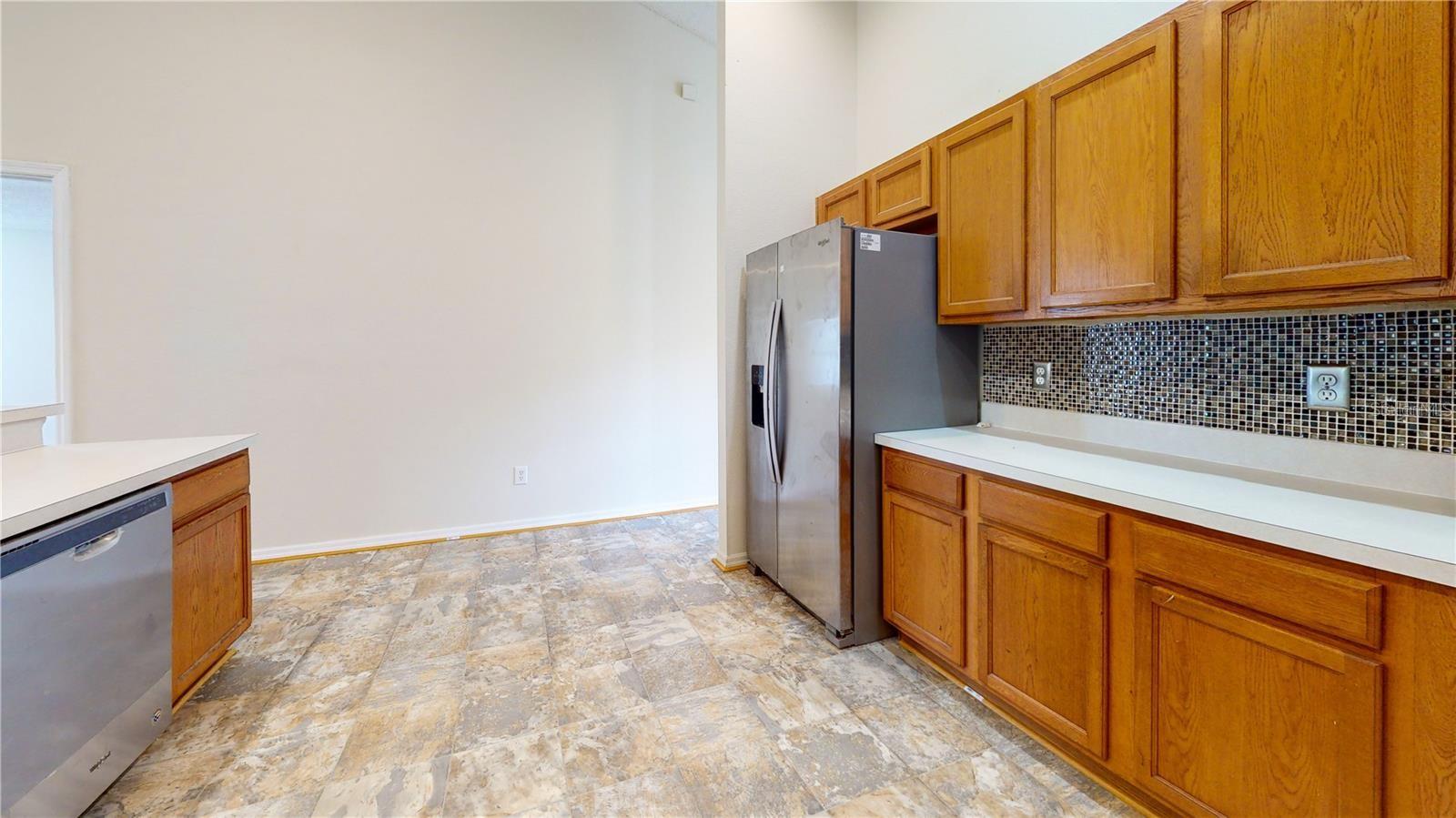 654 S Delmonte Court Property Photo 8