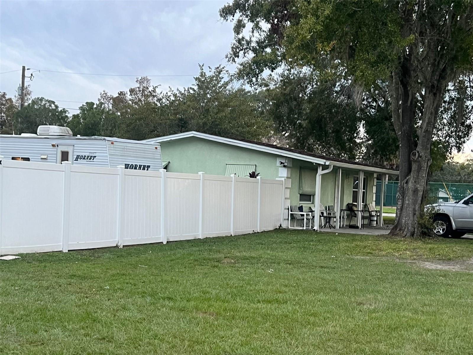 1520 Hill St Property Photo 3
