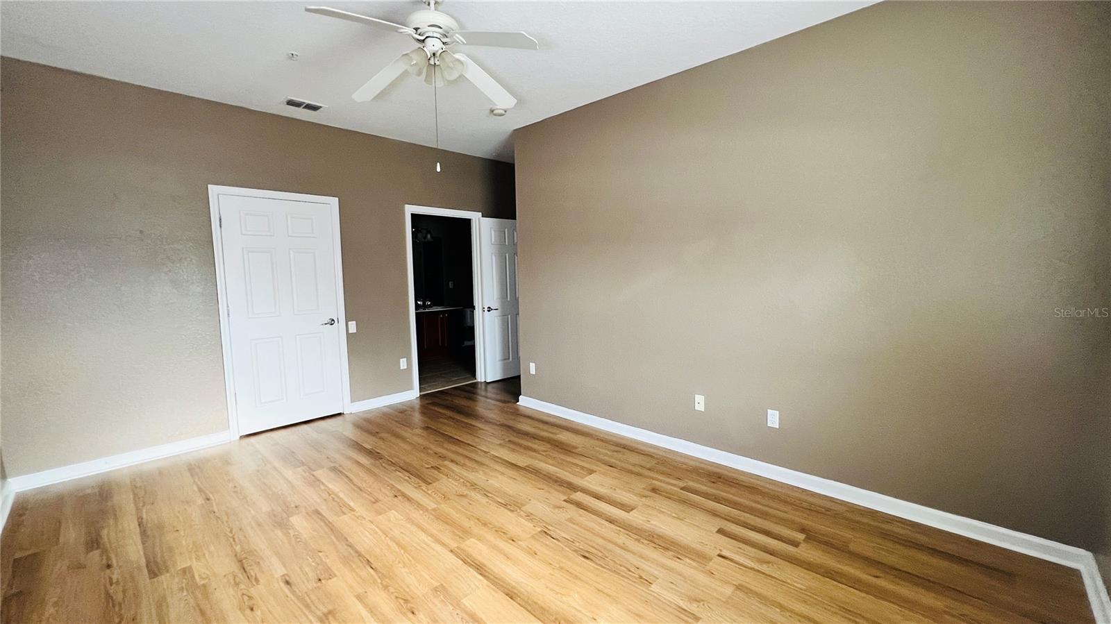 3338 Robert Trent Jones Dr #20904 Property Photo 16