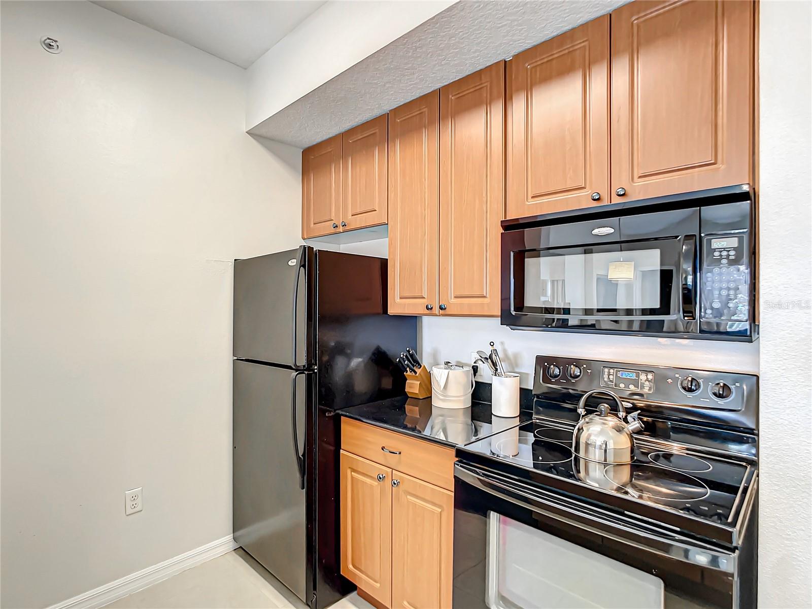 7395 Universal Blvd #103 Property Photo 14