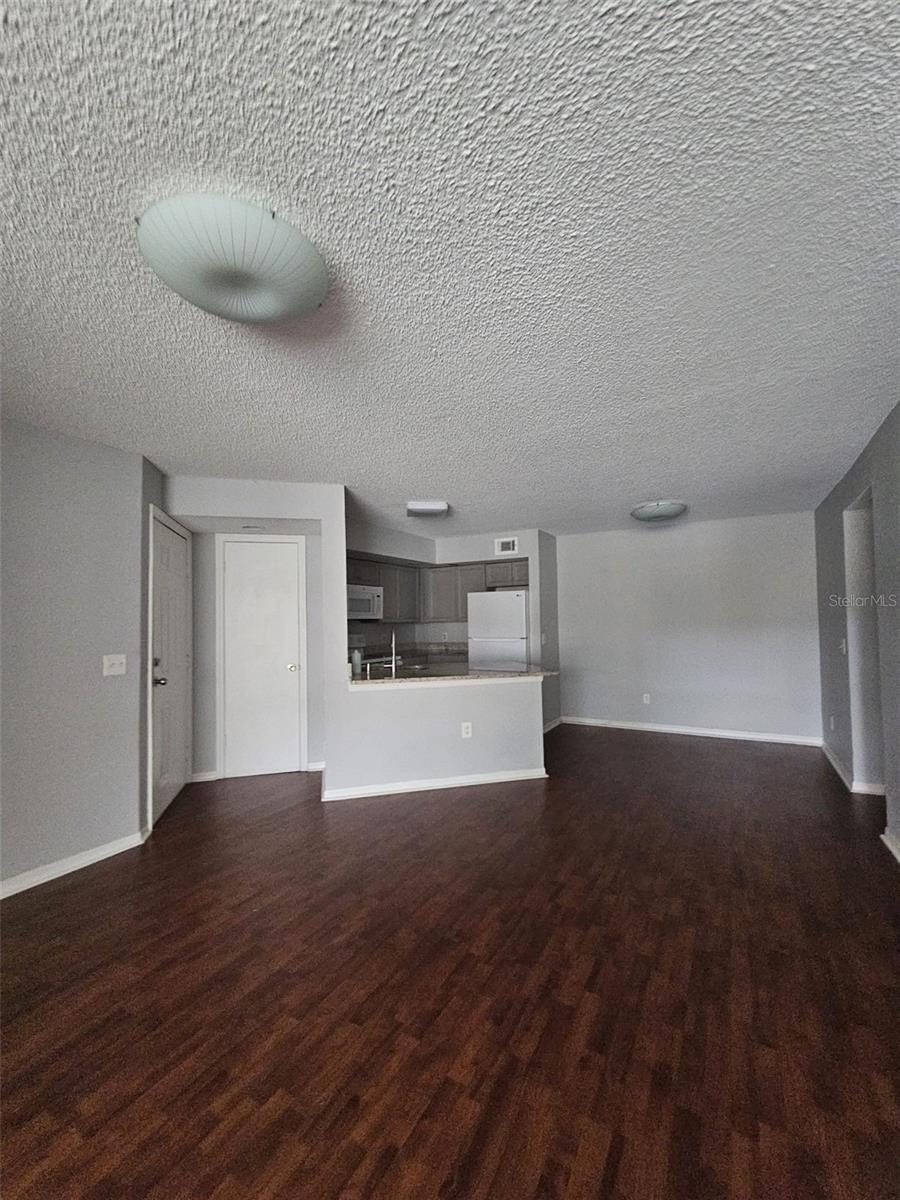 4532 Commander Dr #2122 Property Photo 4
