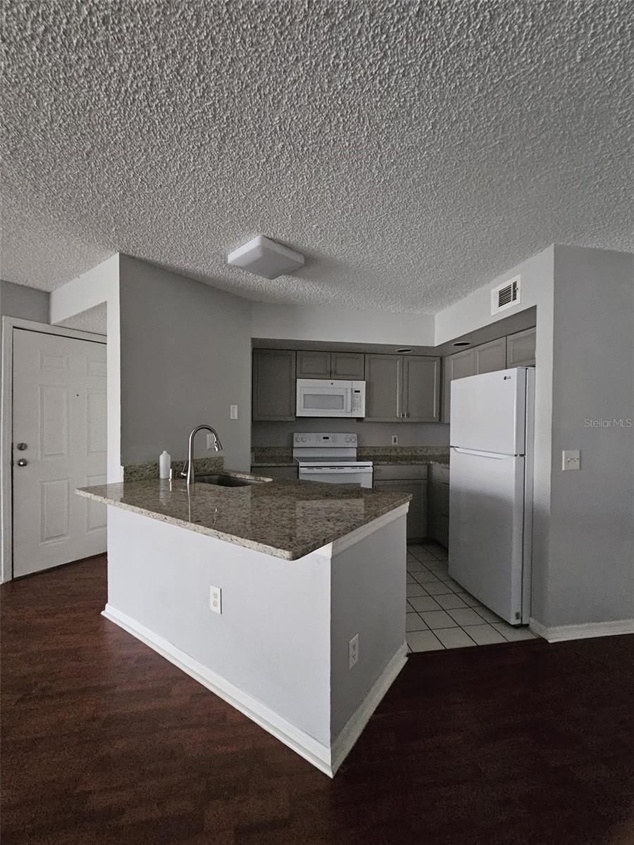 4532 Commander Dr #2122 Property Photo 5