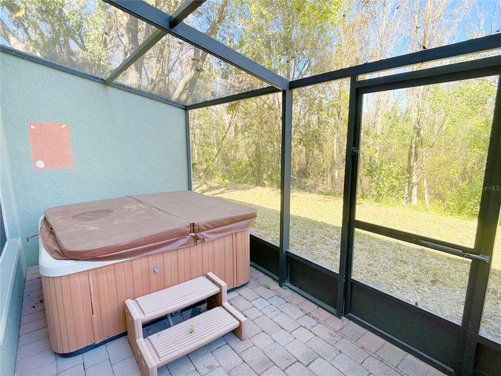 2374 Caravelle Cir Property Photo 16