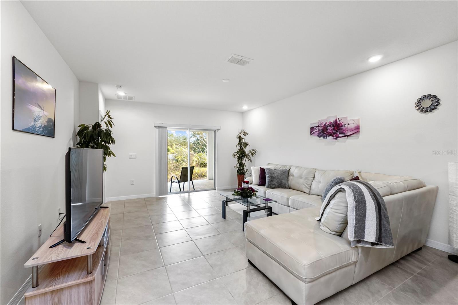 2928 Sunridge Loop Property Photo 2