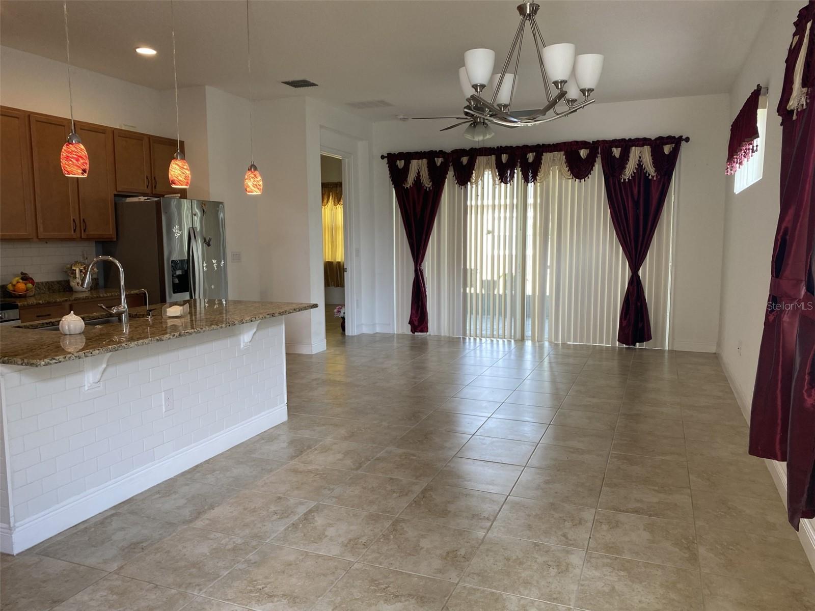 2410 Datura Loop Property Photo 6